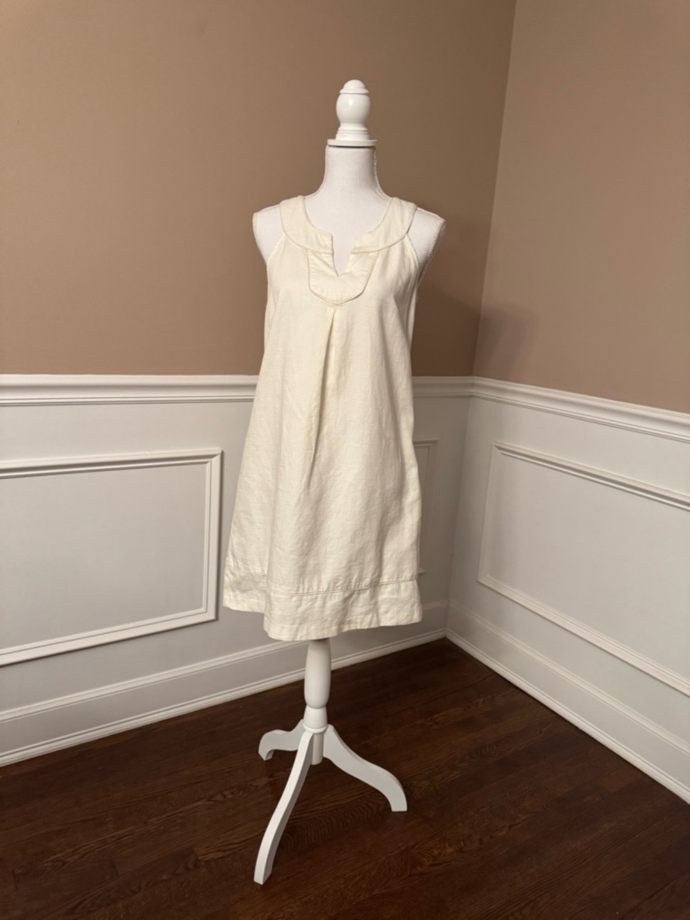LOFT Cream Sleeveless Shift Dress